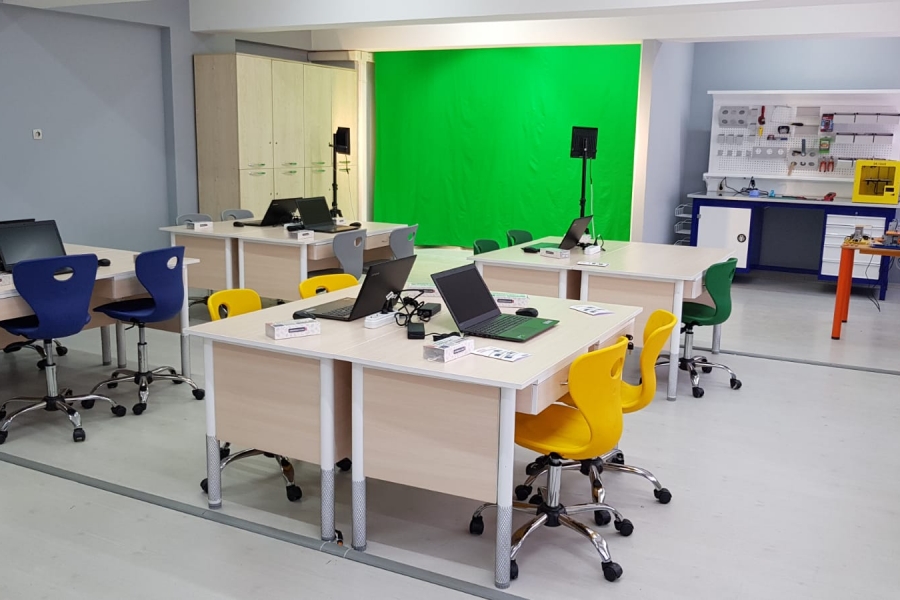 Çerkezköy 75. Yıl Ortaokulu Robotik Kodlama ve Video İçerik Geliştirme Atölyesi 