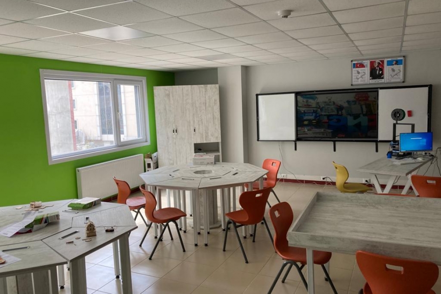 Çorlu Farklı Fikirler Koleji Robotik Kodlama Atölyesi 