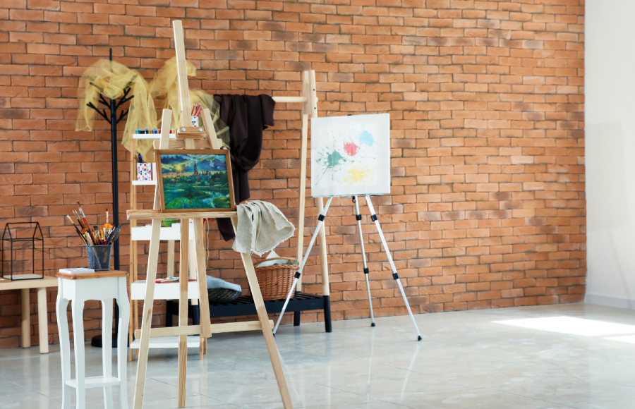 Visual Arts Workshop Setup 