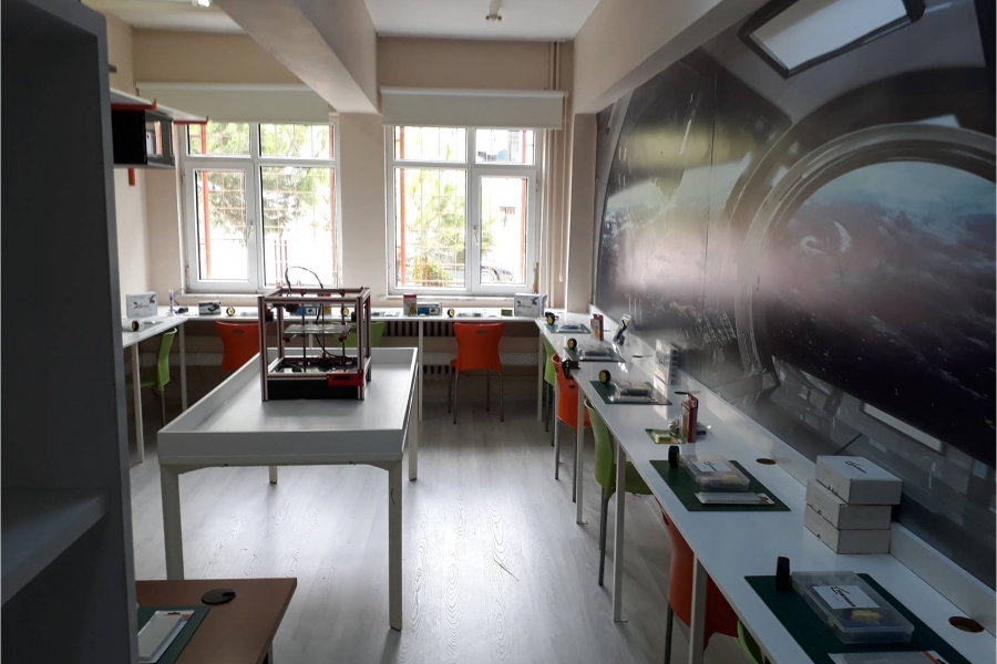 Tekirdağ Süleymanpaşa Ticaret ve Sanayi Odası İlkokulu Robotik Kodlama Atölyesi